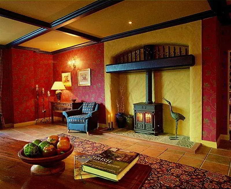 Hotel Whitegates Pub & Accommodation Killarney